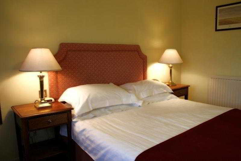 Wild Boar Hotel Beeston  Extérieur photo